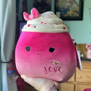 Squishmallow Cinnamon the Frozen Yoghurt